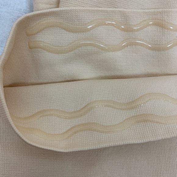 New Mukatu NUDE High Waisted Body Shaper Shorts , Size 12-16 - Picture 5 of 6